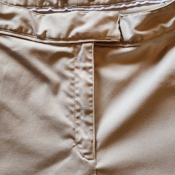 Lady Hagen golf shorts Size 14 Color light khaki - Picture 8 of 13